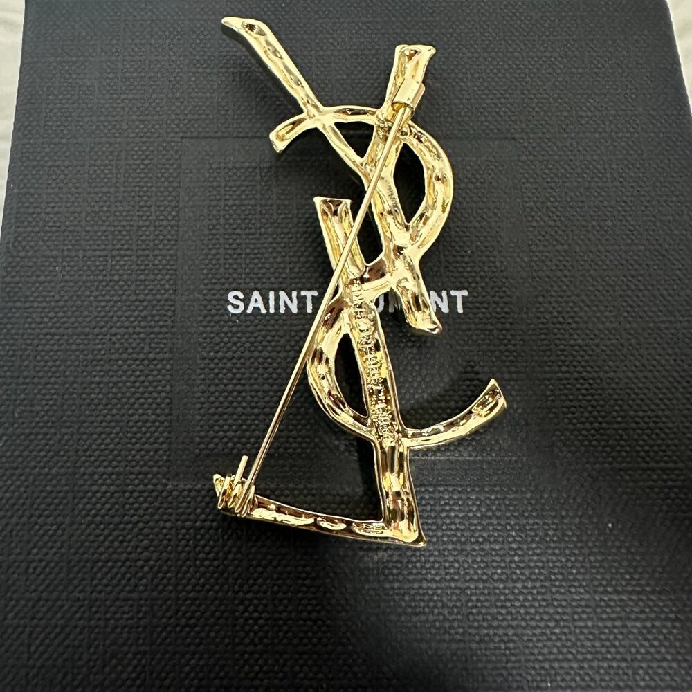 ⭐️Women's Yves Saint Laurent brooch gold💋 - Picture 5 of 5